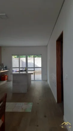 Imagem Casa a venda com 2 quartos (1 suíte) no condomínio Villa Verde em Jundiaí