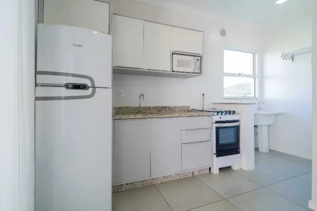 Imagem Apartamento 2 dormitórios sendo 1 suíte e 1 vaga de garagem em Mariscal- Bombinhas!