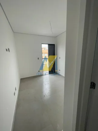 Imagem Apartamento com Sacada, Suíte e Elevador em Torre Única, Novo