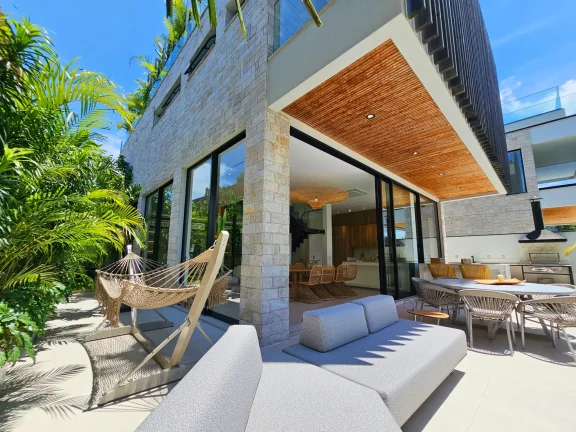 Imagem Residência de luxo no Riviera de São Lourenço Módulo 12: 5 suítes, 3 salas, 8 vagas. Condomínio 5 estrelas com certificação sustentável.