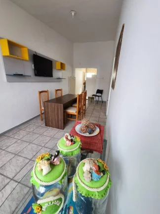 Imagem Casa no Salgado Filho, Região Comercial, Próximo à Av. Francisco Porto