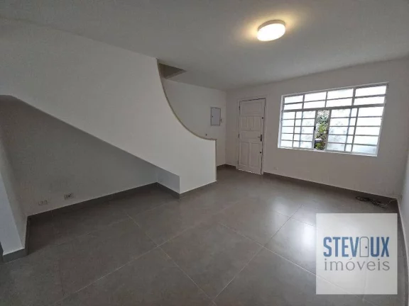 Imagem Casa de Vila reformada e muito ensolarada na Vila Olímpia