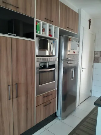 Imagem Apartamento 130M², 3Q, 1 Suíte, 2 Banheiros, 2 Vagas, 1 Depósito, Piscina, Churrasqueira, Piscina Aquecida, Espaço Gourmet, Salão de Festas.