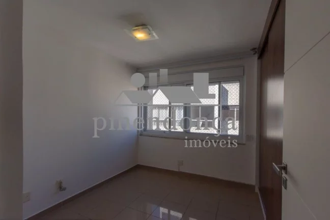 Imagem Cobertura Duplex em Higienopolis com 3 quartos (1 sui­te) e 1 vaga, 180m²