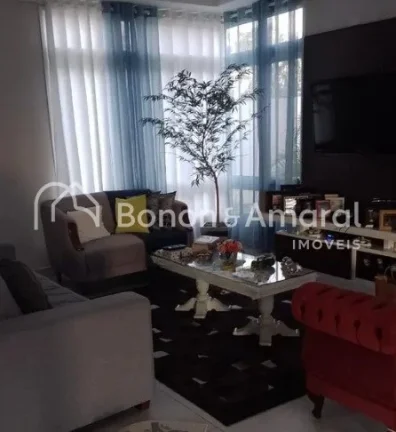 Imagem Ótima casa térrea no Condomínio Le Village, em Valinhos, com 195m² de área construída em um te...