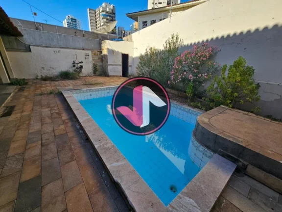 Imagem Se você procura um imóvel comercial espaçoso e bem localizado em Cuiabá, esta Casa Comercial no ...