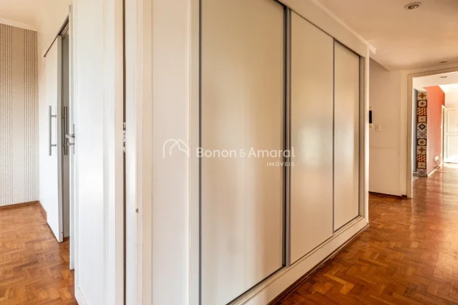 Imagem Apartamento aconchegante e funcional, ideal para quem valoriza conforto e praticidade. São três do...