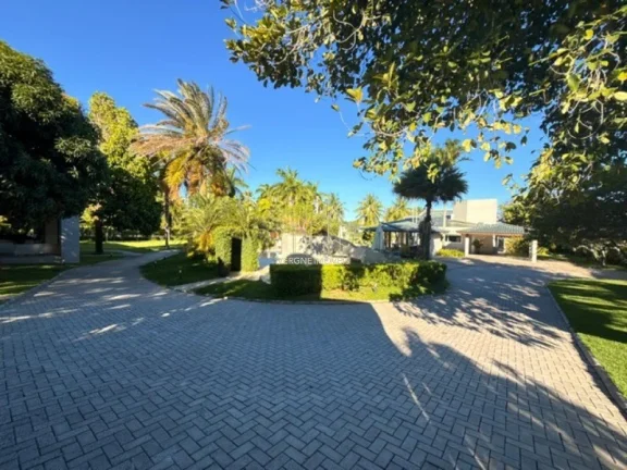 Imagem Mansão Térrea à Venda no Encontro das Águas | 5.978 m² de Terreno | 5 Suítes | Alto Padrão