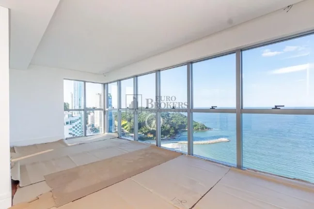 Imagem Apartamento Frente Mar com 5 suítes à venda na Barra Norte em Balneário Camboriú