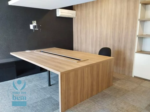 Imagem Sobrado semimobiliado para uso comercial com 150 m² à venda por R$ 749.000 - Mercês - Curitiba/PR