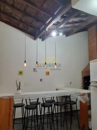 Imagem Sobrado Impecável com 3 Dormitórios e Charme Inaualável!