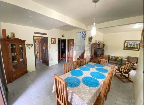Imagem Sobrado com 05 dormitórios (Sendo 01 Suíte) à 180m da Praia!