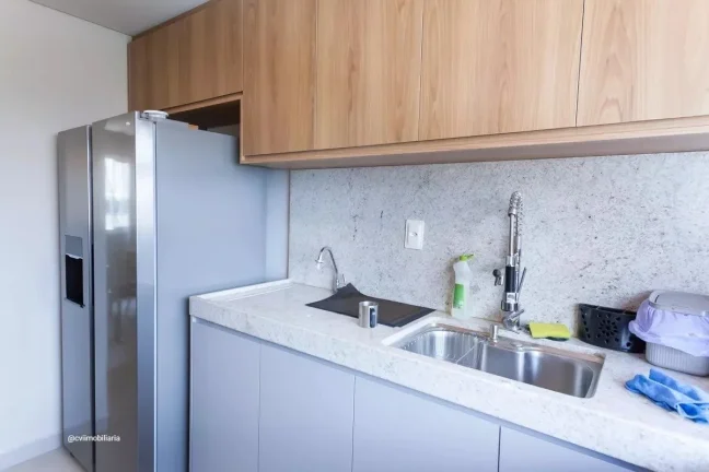 Imagem Cobertura mobiliada com 184m² localizada no bairro Ana Lúcia, ideal para quem busca espaço, sofis...