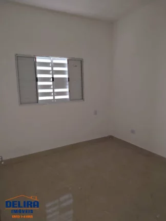 Imagem Linda Casa à Venda - Seu Novo Lar com Vista para a Natureza!