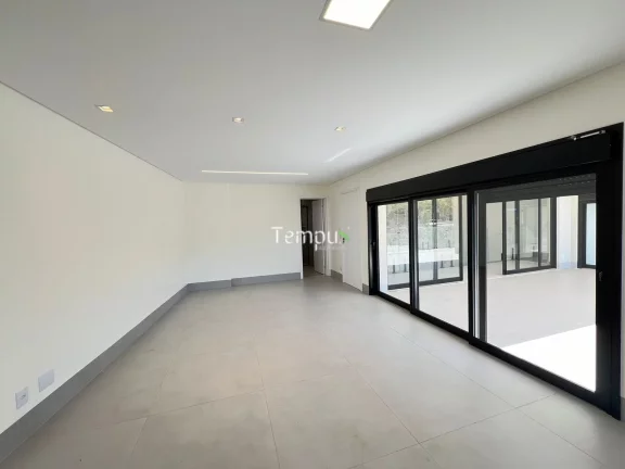 Imagem Jardins Bolonha - Sobrado à venda no Jardins Bolonha - Senador Canedo/GO, com 314m², possui 4 suítes, piscina aquecida, churrasqueira