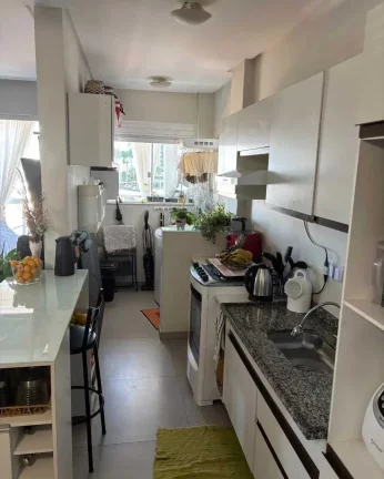 Imagem Apartamento de 2 dormitórios e 1 vaga de garagem no bairro Tabuleiro em Camboriú/SC