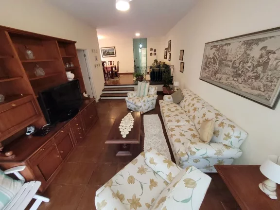 Imagem PITANGUEIRAS – NA QUADRA DA PRAIA, COM VISTA PARA O MAR, LOCAL NOBRE, OPORTUNIDADE ÚNICA, 160 M² ÚTEIS, LOCALIZAÇÃO PRIVILEGIADO, 01 VAGA DE GARAGEM