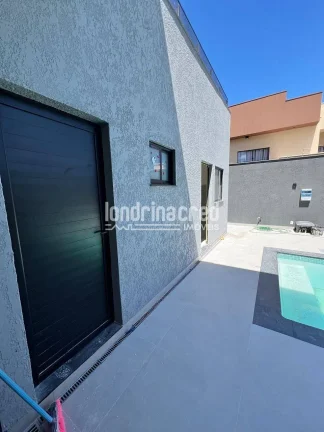Imagem Casa assobradada mobiliada, 3 suítes com sacada, closet, piscina, churrasqueira, placas solares, 4 vagas, casa inteligente e acabamento premium
