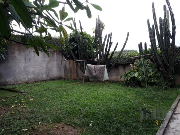 Imagem Casa à venda no Alto de Pinheiros São Paulo SP com 3 dormitórios, 1 suíte, 6 vagas de garagem