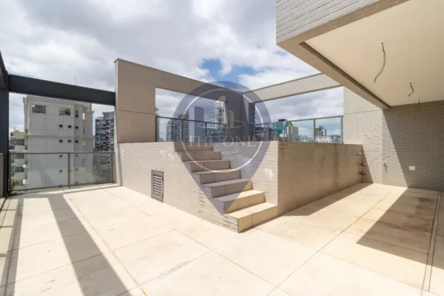 Imagem Cobertura de Luxo em Moema, São Paulo-SP: 3 Quartos, 3 Suítes, 2 Salas, 4 Banheiros, 6 Vagas de Garagem, 398m² de Área.