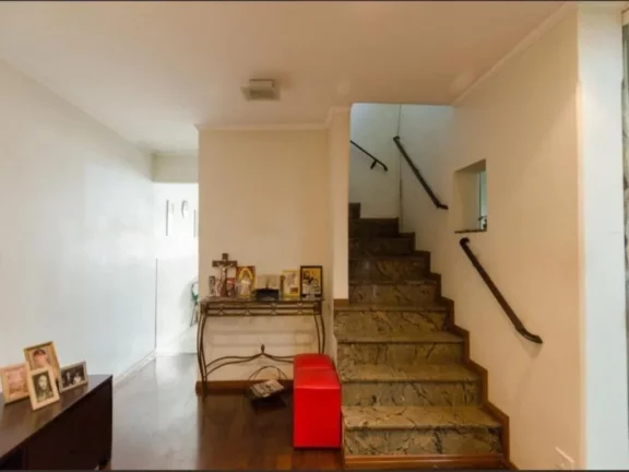 Imagem Sobrado à venda em São Bernardo do Campo-SP, bairro Planalto: 3 quartos, 3 banheiros, 2 vagas, 197m². Imperdível!