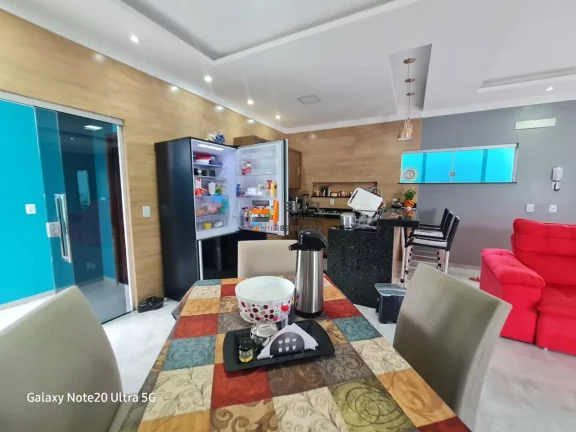 Imagem Imperdível! Casa à venda em Salinópolis-PA, 4 quartos, 4 suítes, 3 salas, 6 banheiros, 2 vagas de garagem, 272 m². Confira já!