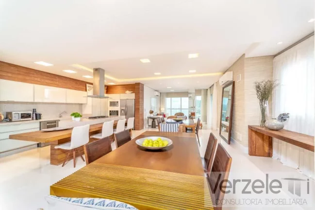 Imagem Cobertura para Venda em Balneário Camboriú / SC no bairro Centro