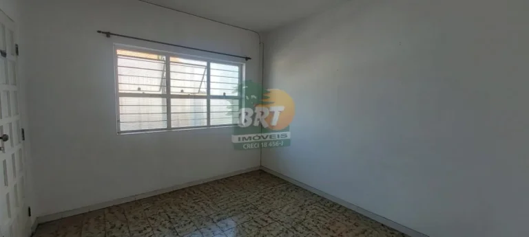 Imagem Casa para Venda em São Roque, Jardim Brasil, 2 dormitórios, 1 banheiro, 3 vagas