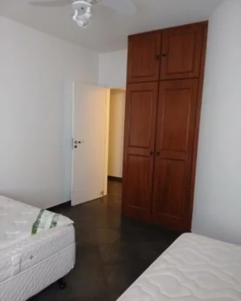 Imagem Apartamento à venda no Guarujá na Praia das Pitangueiras.