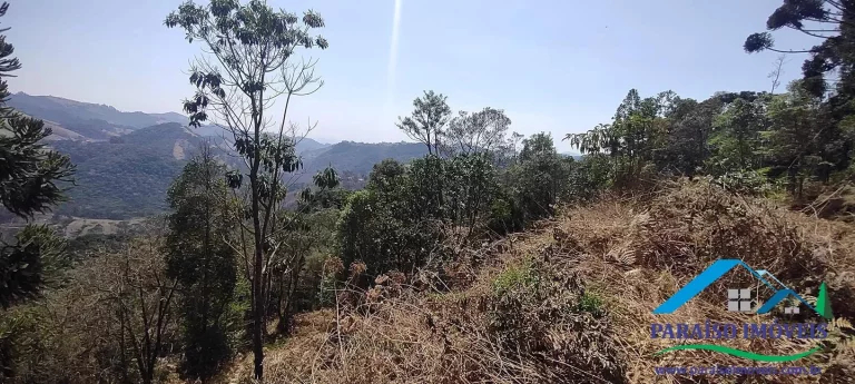 Imagem Terreno à venda no Bairro dos Venâncios, junto à Pedra do Barnabé