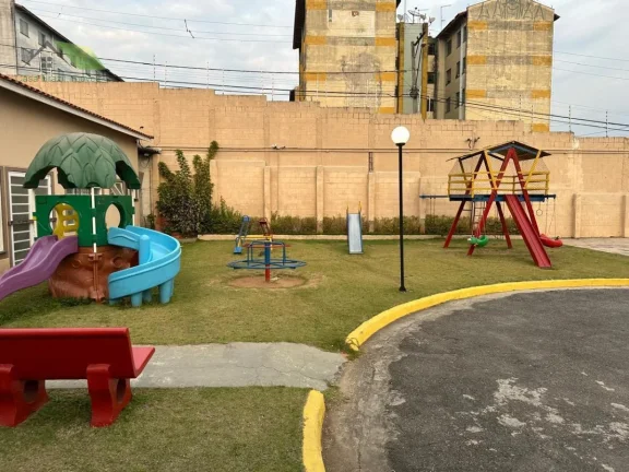 Imagem Sobrado em condomínio com 2 quartos, 56,00m2, à venda em Mogi das Cruzes, Jardim Bela Vista