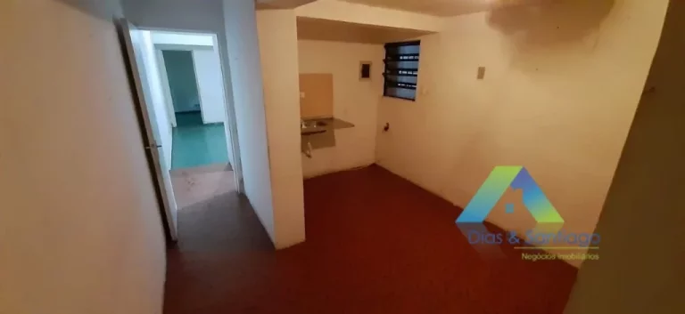 Imagem PLANALTO PAULISTA A POUCOS MINUTOS DA ESTAÇÃO DO METRO SÃO JUDAS, Casa comercial 300 metros, 2 vagas ótima localização e valor !!!!