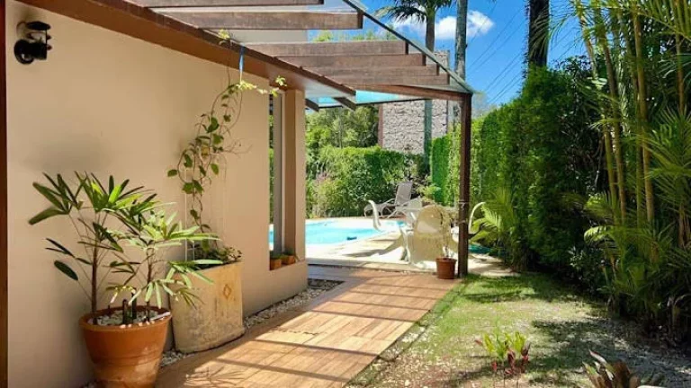 Imagem Casa a venda no condomínio Aldeia da Mata, no coração da Granja Viana! O Aldeia da Mata fica dent...