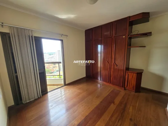 Imagem Apartamento centro. 3 dorm. sendo 1 suíte, 2 vagas de garagem.