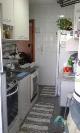 Imagem Ótimo apartamento com 2 dormitórios , 2 salões de festa com ótima localização.