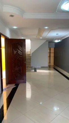 Imagem Sobrado com 3 dormitórios à venda, 250 m² por R$ 700.000,00 - Vila Santa Helena - Poá/SP