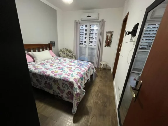Imagem Ótimo apartamento a venda em Santos no Gonzaga av. da praia.