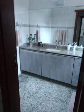 Imagem ATENÇÃO - Casa espetácular pertinho da praia.