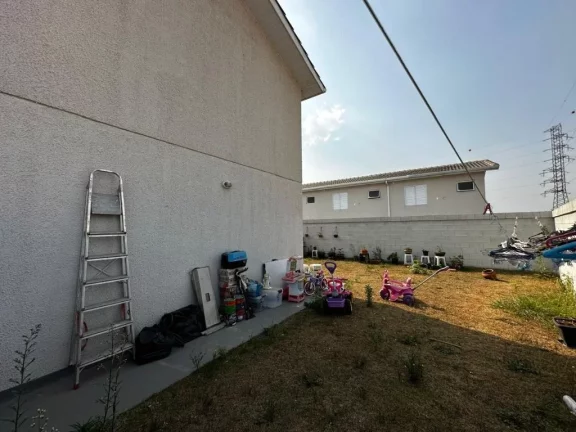 Imagem Sobrado com 2 dormitórios à venda, 57 m² por R$ 395.000,00 - Vila Colorado - Suzano/SP
