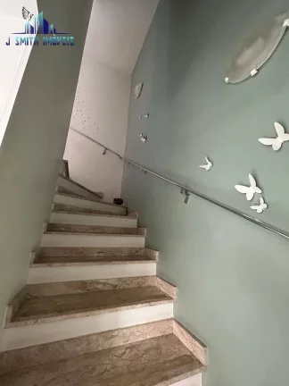 Imagem CASA LINDA, ÓTIMO ACABAMENTO. ÁRMÁRIOS TOP. CONDOMÍNIO COM LAZER DE CLUBE.