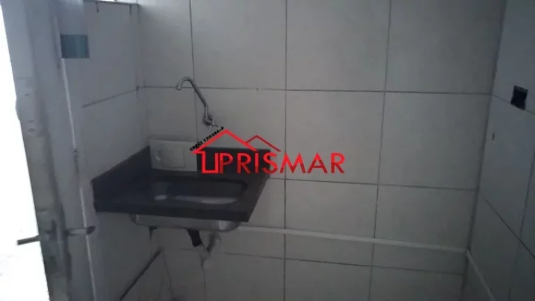 Imagem OPORTUNIDADE!!! Quitinete em Ponta da Praia.