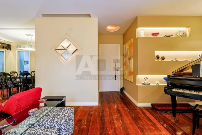 Imagem Apartamento à venda na Lagoa, 150m2, 2vgs, 3 quartos, na Alexandre Ferreira