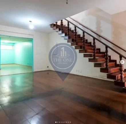 Imagem Casa para locação na Vila Mariana, São Paulo-SP: 9 quartos, 3 banheiros, 5 vagas de garagem e 414m² de área.