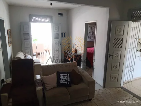 Imagem Casa Duplex com Ponto Comercial à venda no Conjunto Augusto Franco, Aracaju-SE! 3 quartos, 2 suítes, 215m².