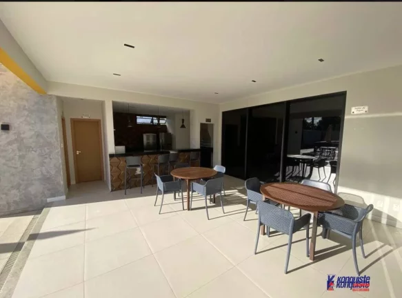 Imagem VENDO CASA DE 4/4 EM CONDOMINIO NO SIM