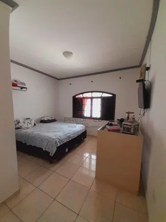 Imagem Casa ideal para quem gosta de aproveitar áreas externas . Beira Rio, Guaratinguetá
