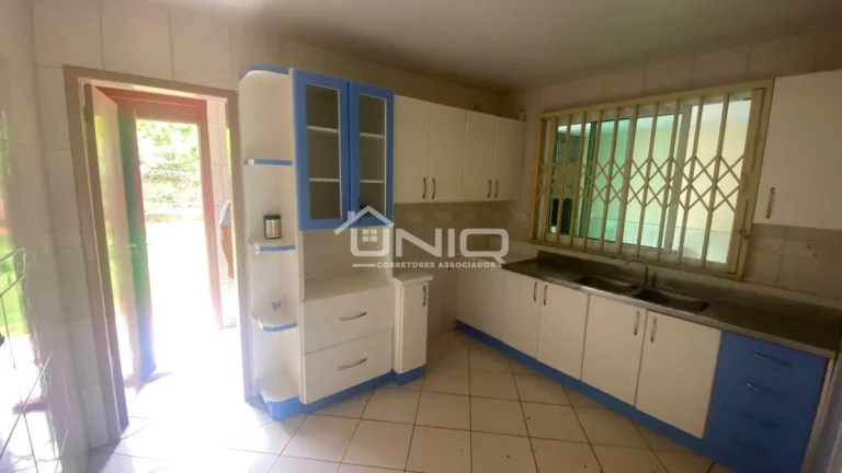Imagem Casa Suíte + 02 Quartos - Bairro Pinheirinho
