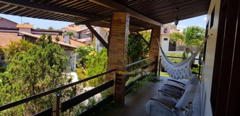 Imagem Casa estilo francesa com área de lazer em condomínio fechado no Portal do Sol - CA0041