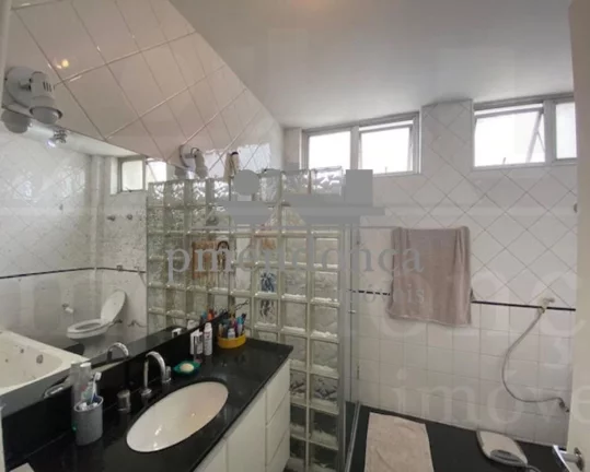 Imagem Apartamento totalmente reformado, 3 dormts, 1 suite, 2 vagas, proximo metro