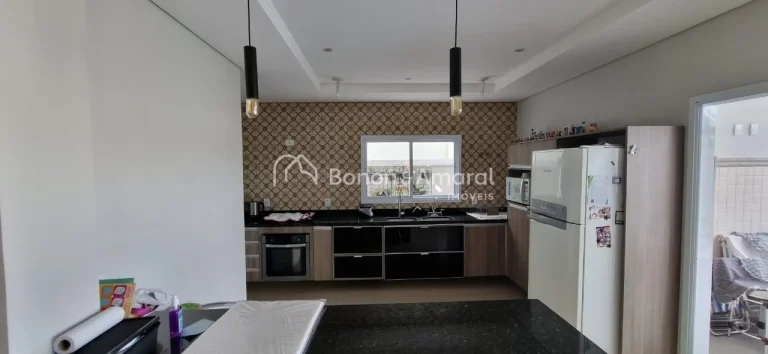 Imagem Excelente sobrado no Condomínio Le Village, em Valinhos, com 220m² de área privativa em um terren...